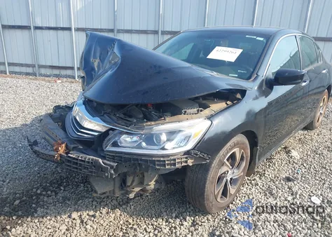 2017 Honda Accord Lx z USA, uszkodzony, nr VIN 1HGCR2F37HA074894